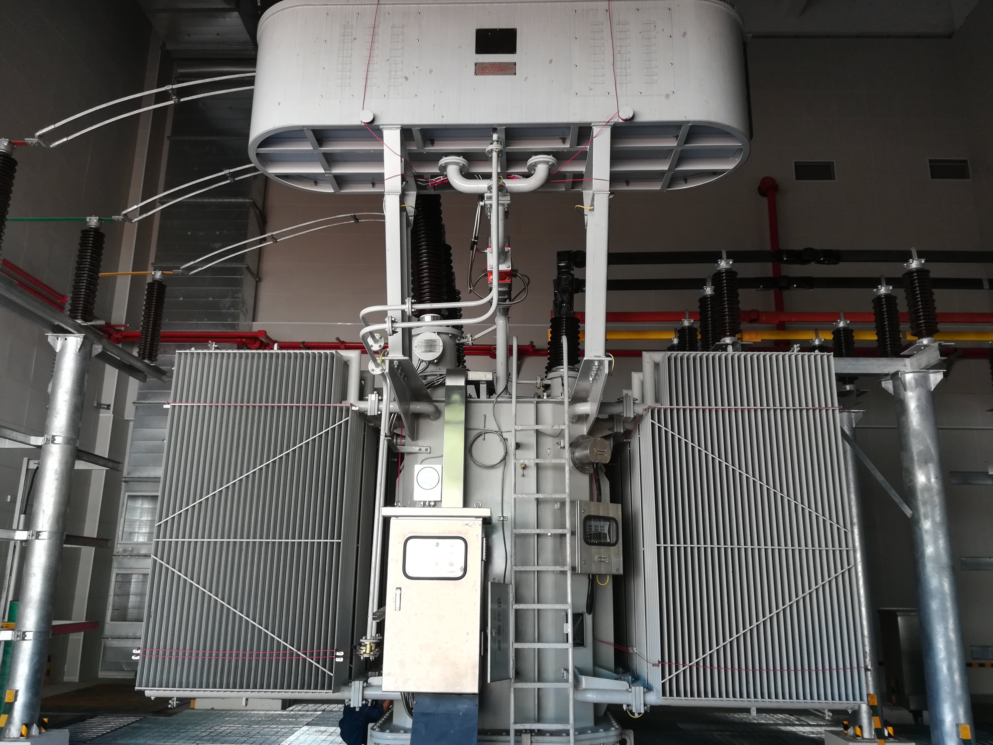 西变中特为国内首条双流制式轨道交通提供环保型变压器